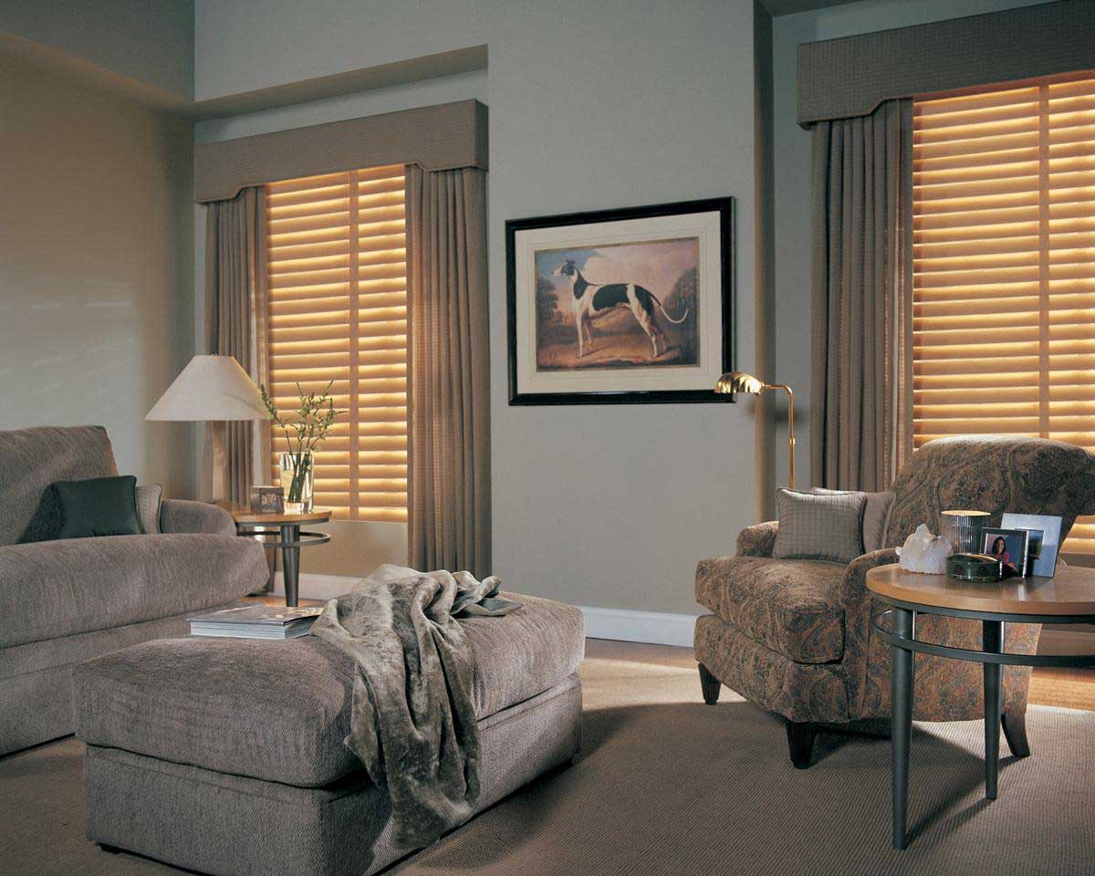 Hunter Douglas Parkland(tm) Classics(tm) Wood Blinds