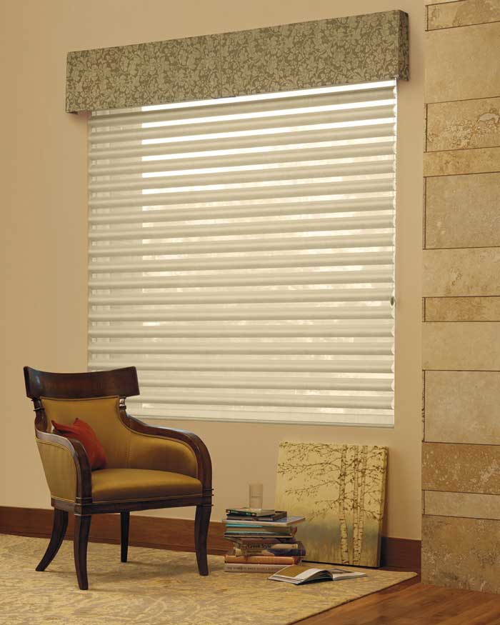 photo of flat valance courtesy of Hunter Douglas Design studio(tm) 